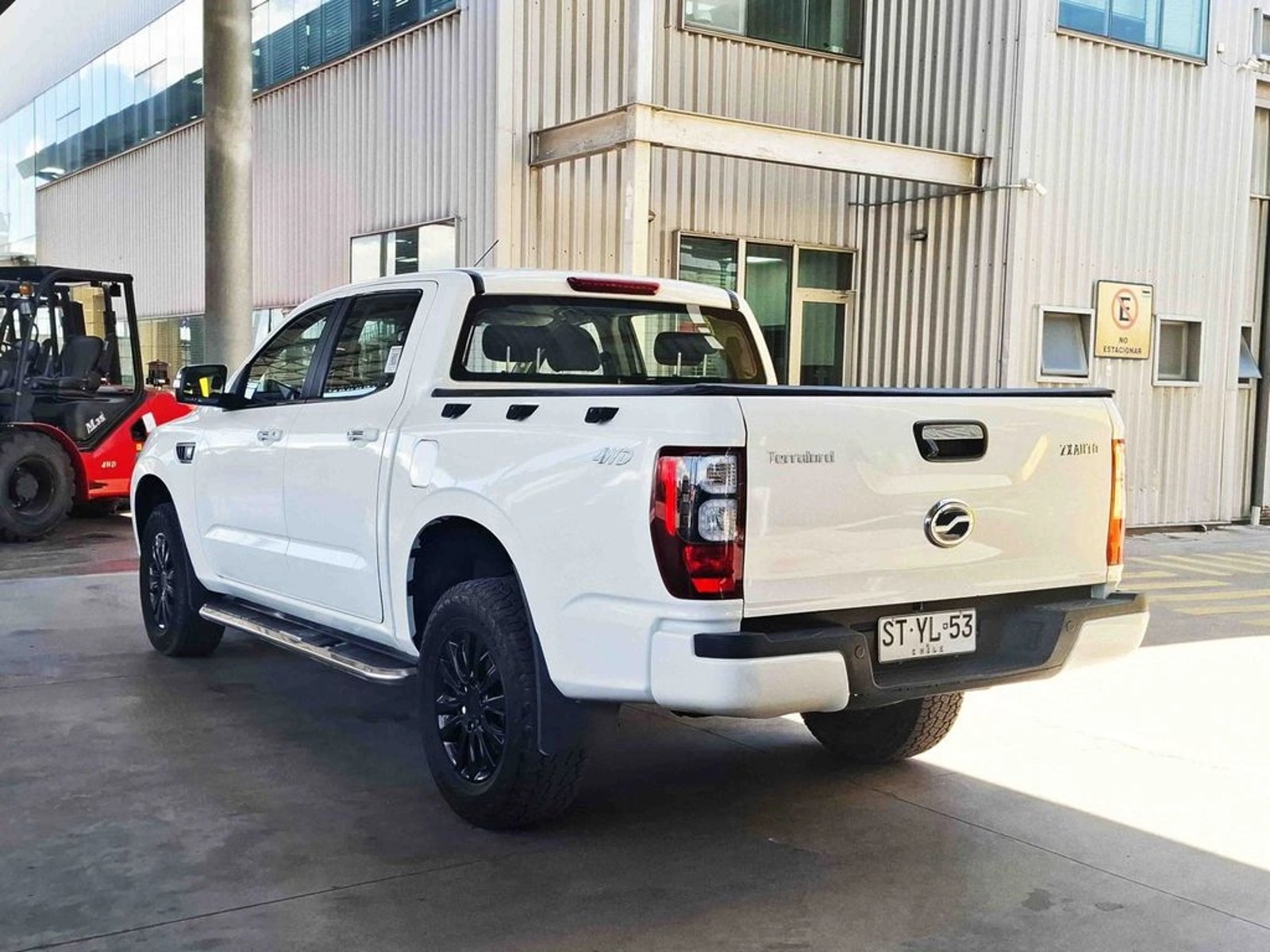 ZX AUTO TERRALORD 2.5 DLX 4X4 DIESEL MT 4P 2023 - Imagen 13 de 20
