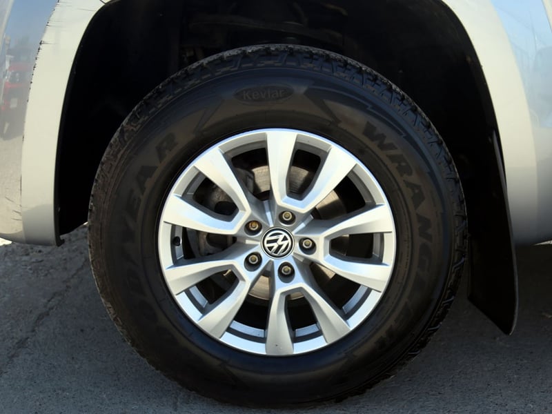 Volkswagen AMAROK 2.0 TRENDLINE DIESEL 4X4 MT 2023 - Imagen 10 de 20