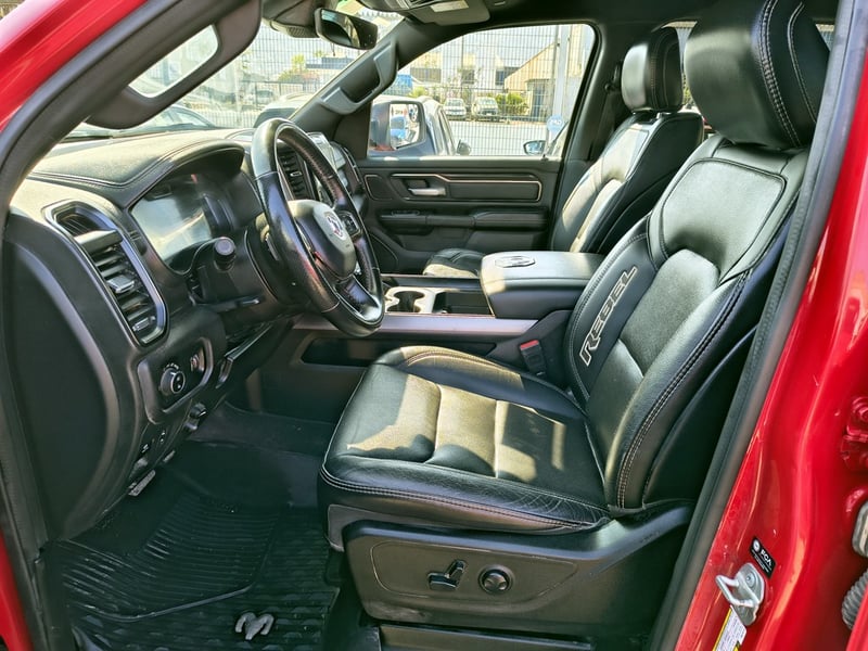 RAM 1500 5.7 Gasolina 4x4 T/A 2024 - Imagen 11 de 20