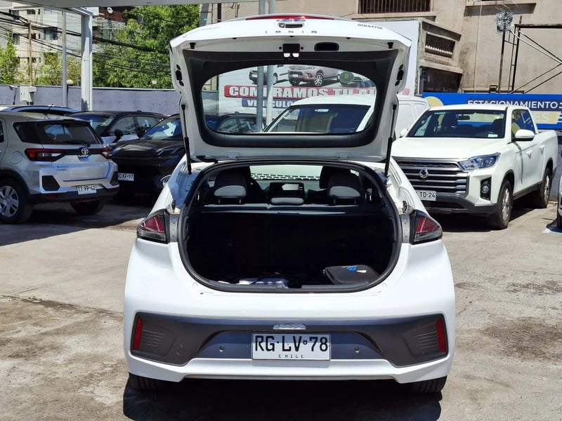 Hyundai IONIQ EV ELECTRICO 2021 - Imagen 10 de 20