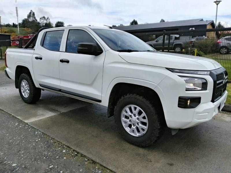 Mitsubishi L200 KATANA XRT 2024 - Imagen 4 de 8