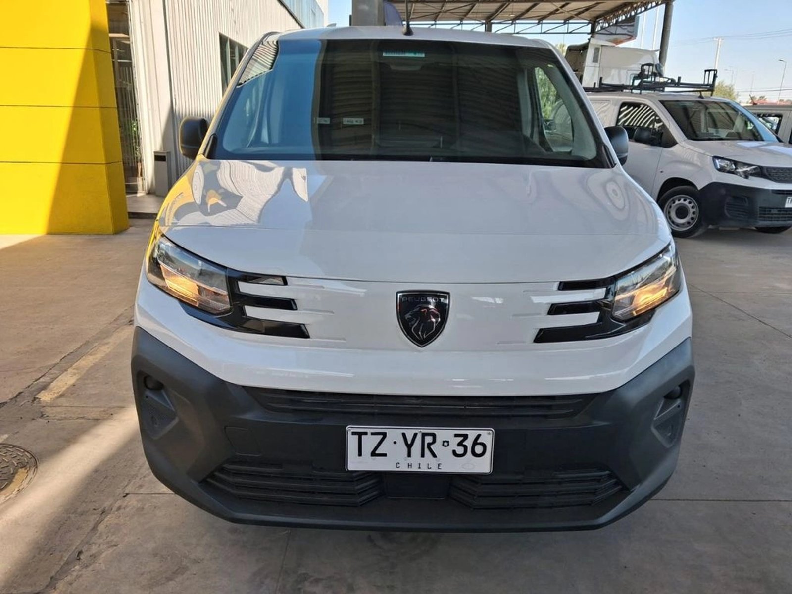 Peugeot PARTNER L1 1.5 2025 - Foto 2 de 17