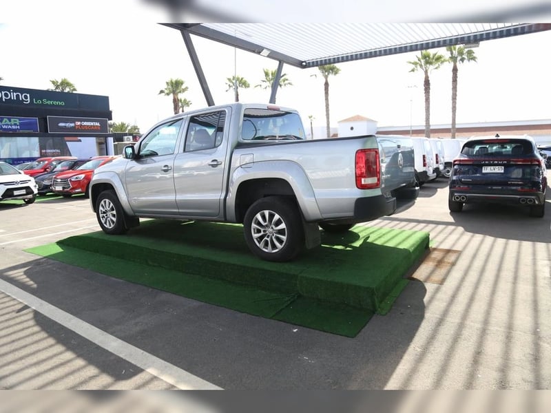 Volkswagen AMAROK 2.0 TREDLINE MT 4X4 DIESEL 2023 - Imagen 8 de 20