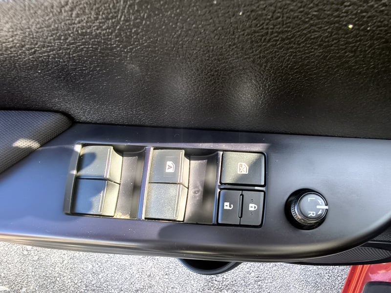 Toyota HILUX 2.4 Diesel 4x2 T/M 2023 - Imagen 8 de 20