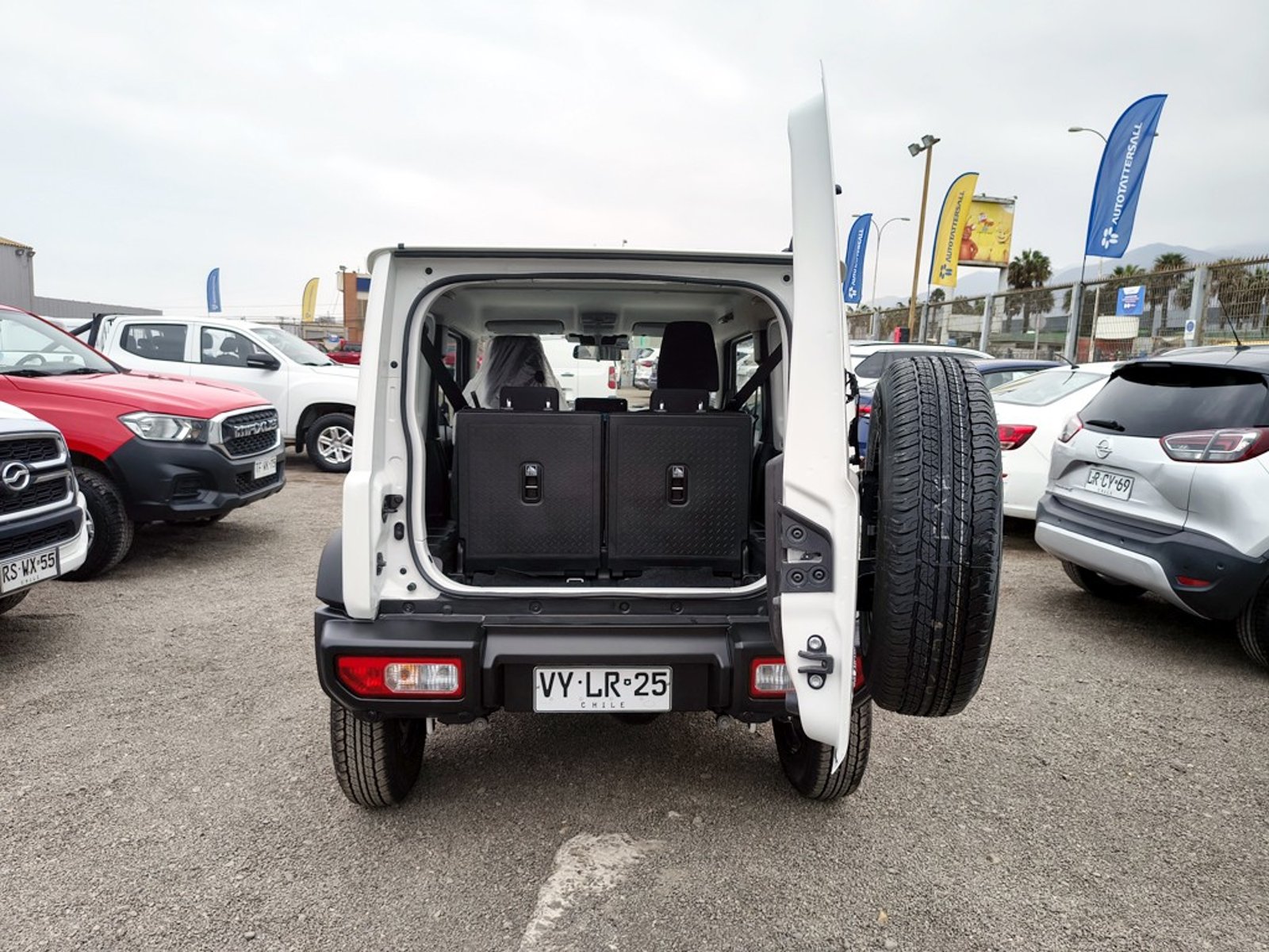 Suzuki JIMNY GL WINCHE MT 4X4 PRECIO+ IVA 2026 - Imagen 19 de 19