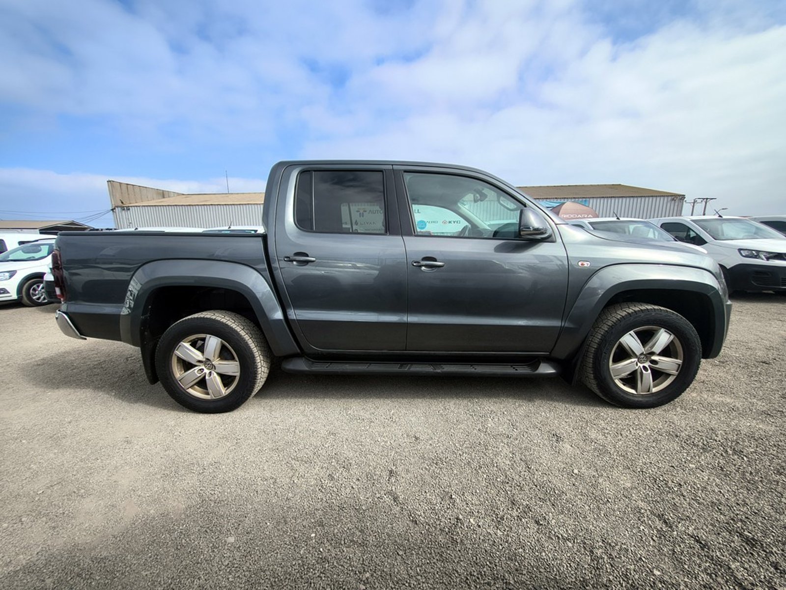 VOLKSWAGEN AMAROK 2.0 Highline AT 4X4 2023 - Imagen 4 de 20