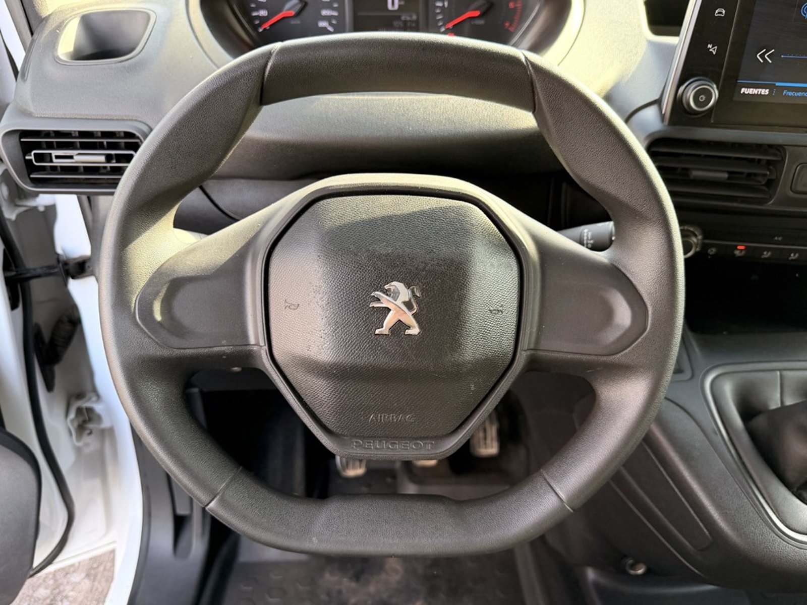 Peugeot PARTNER 1.5 L1 BLUEHDI 2024 - Imagen 16 de 20