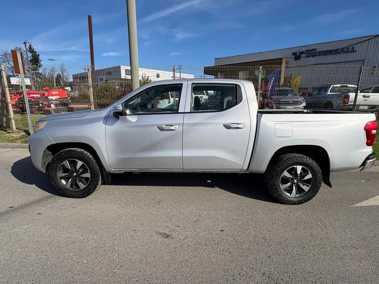 PEUGEOT LANDTREK 1.9 4X4 MT 2023 - Imagen 7 de 12