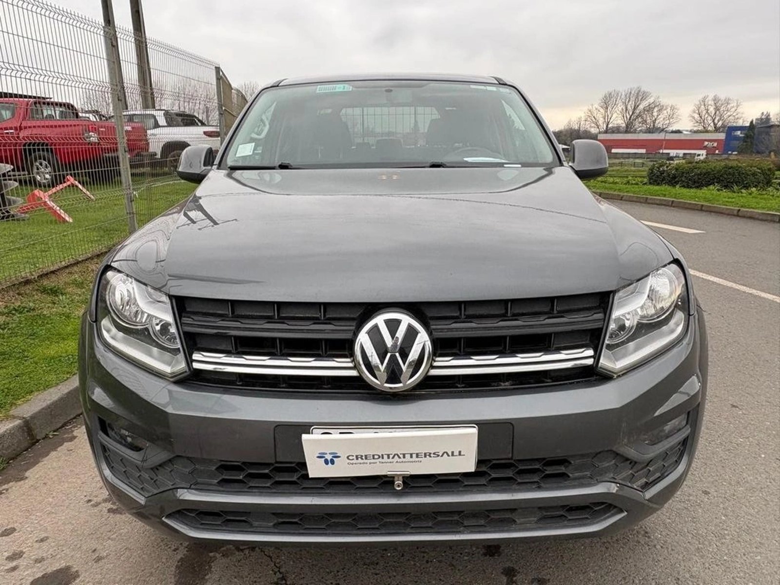 Volkswagen AMAROK TRENDLINE 4X2 MT 2023 - Foto 3 de 12