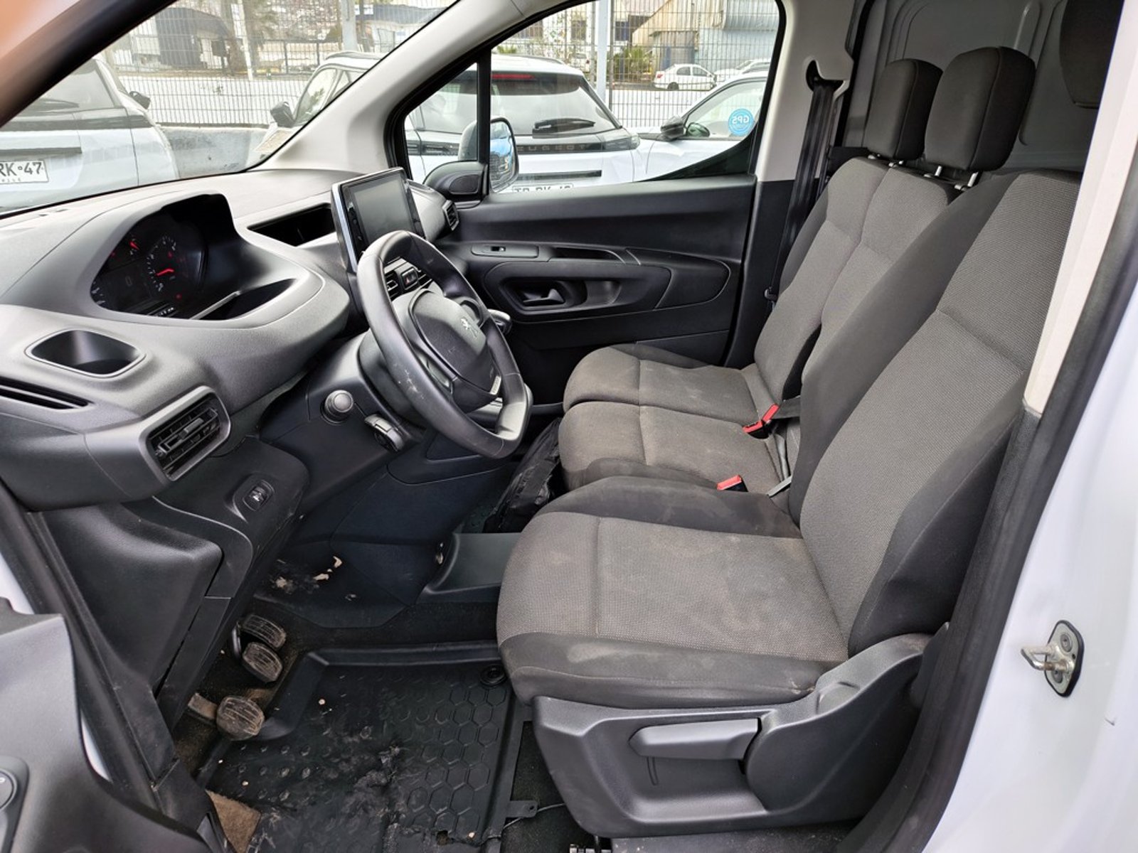 PEUGEOT PARTNER PARTNER L1 1.5 Diesel 4X2 T/M 2024 - Imagen 11 de 15