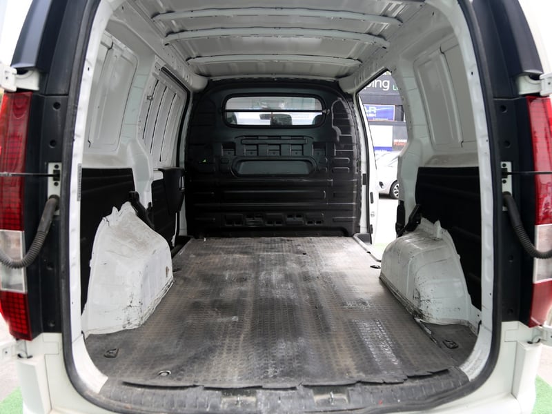 Hyundai STARIA 2.2 6MT CRI 2023 - Imagen 8 de 20