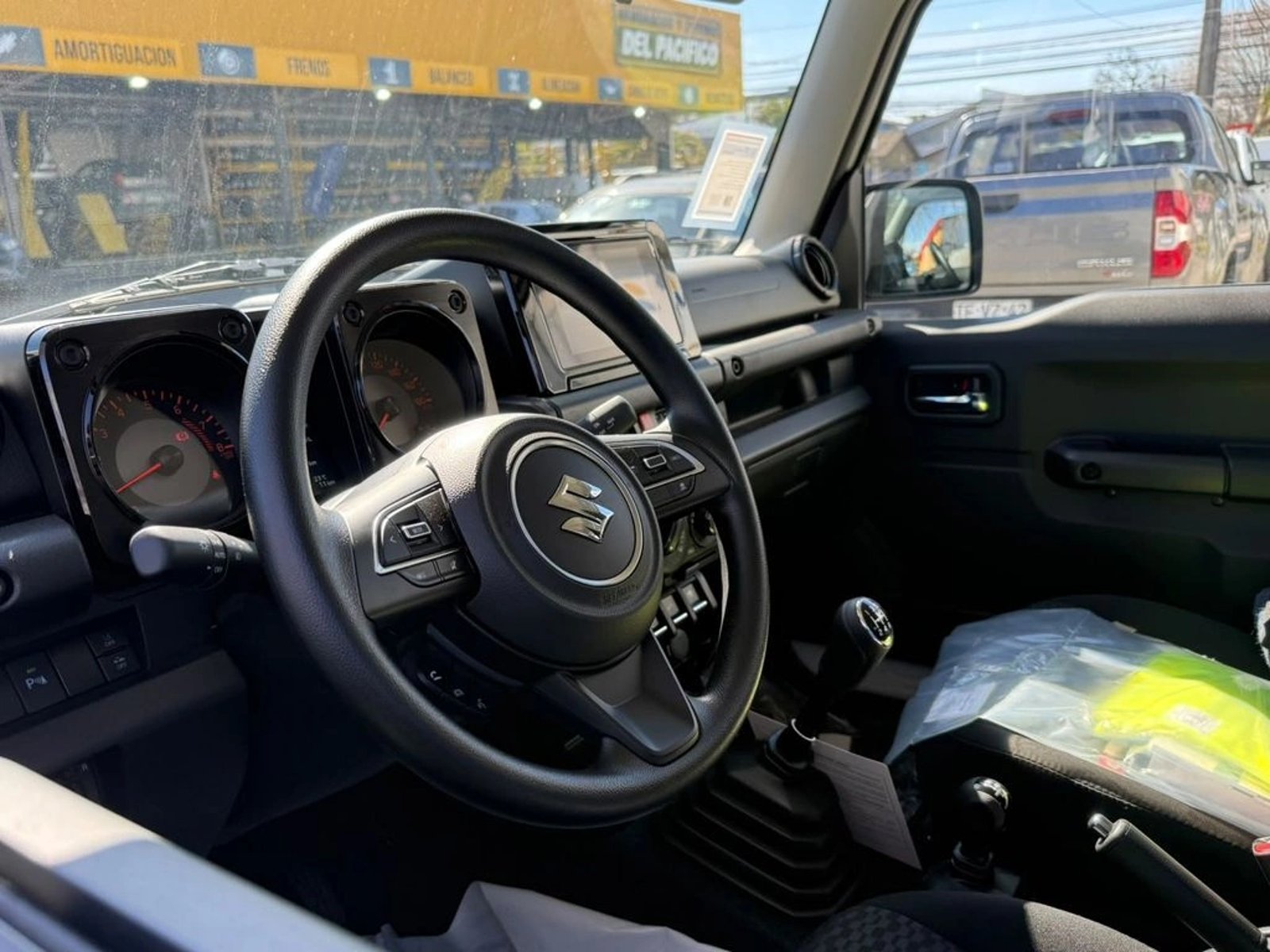 Suzuki JIMNY GL WINCHE MT 4X4 PRECIO+ IVA 2026 - Imagen 15 de 15