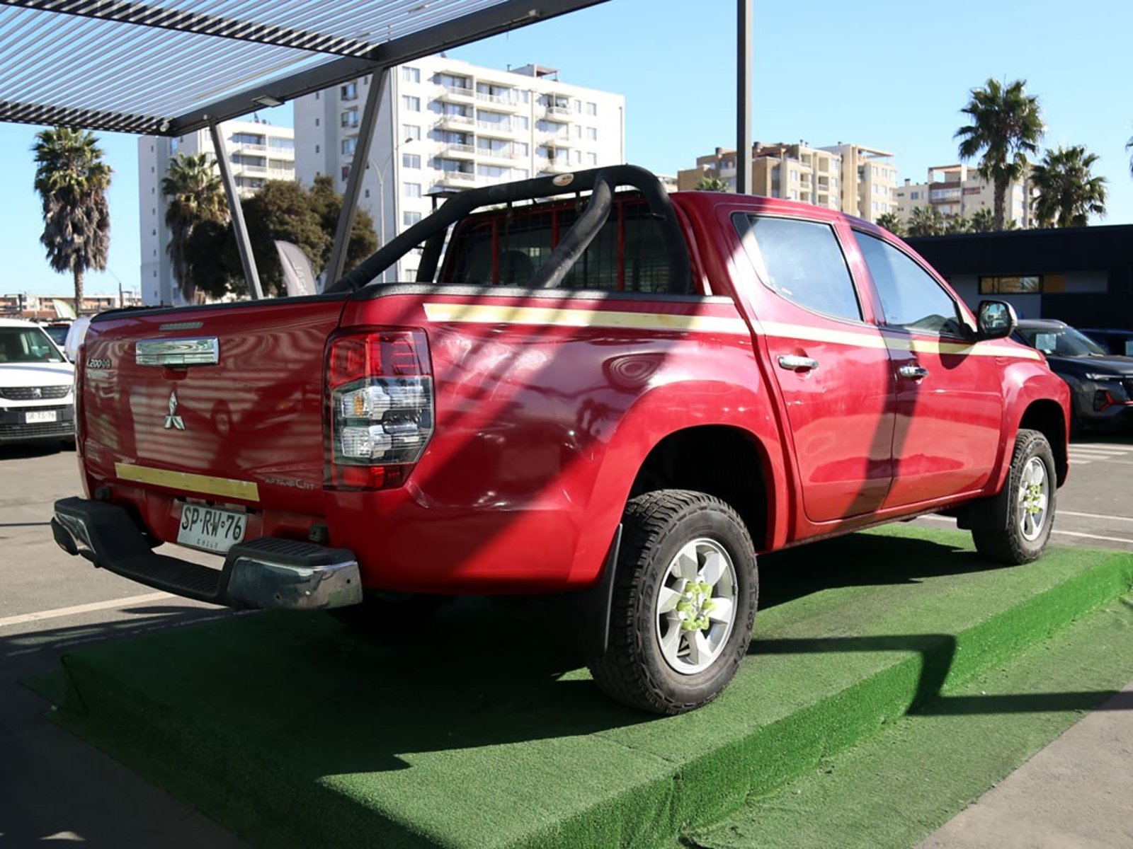 Mitsubishi L200 L200 KATANA 4X4 DIESEL 2023 - Imagen 6 de 20