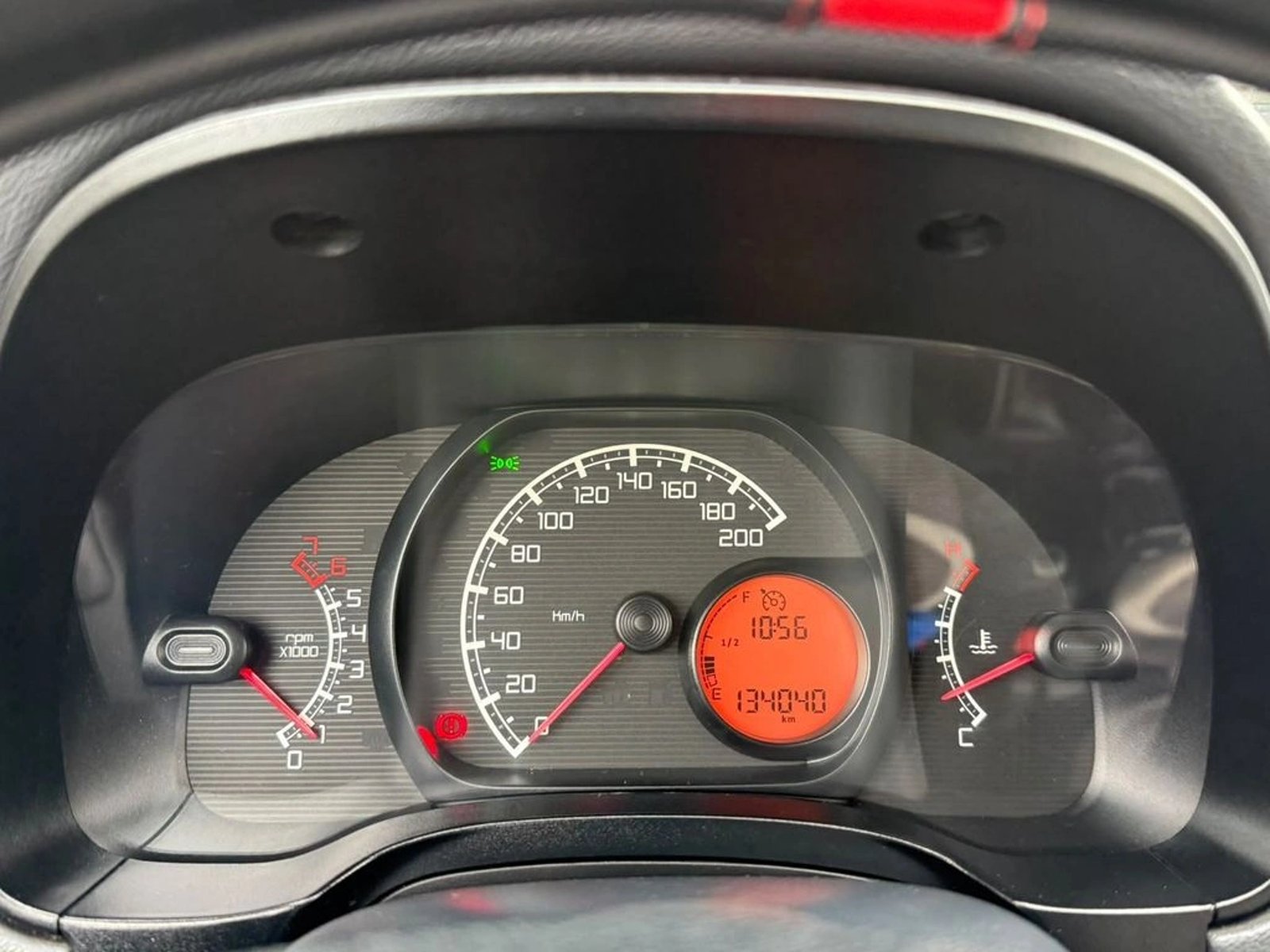 Fiat STRADA 1.4 TREKKING MT 2016 - Imagen 8 de 9