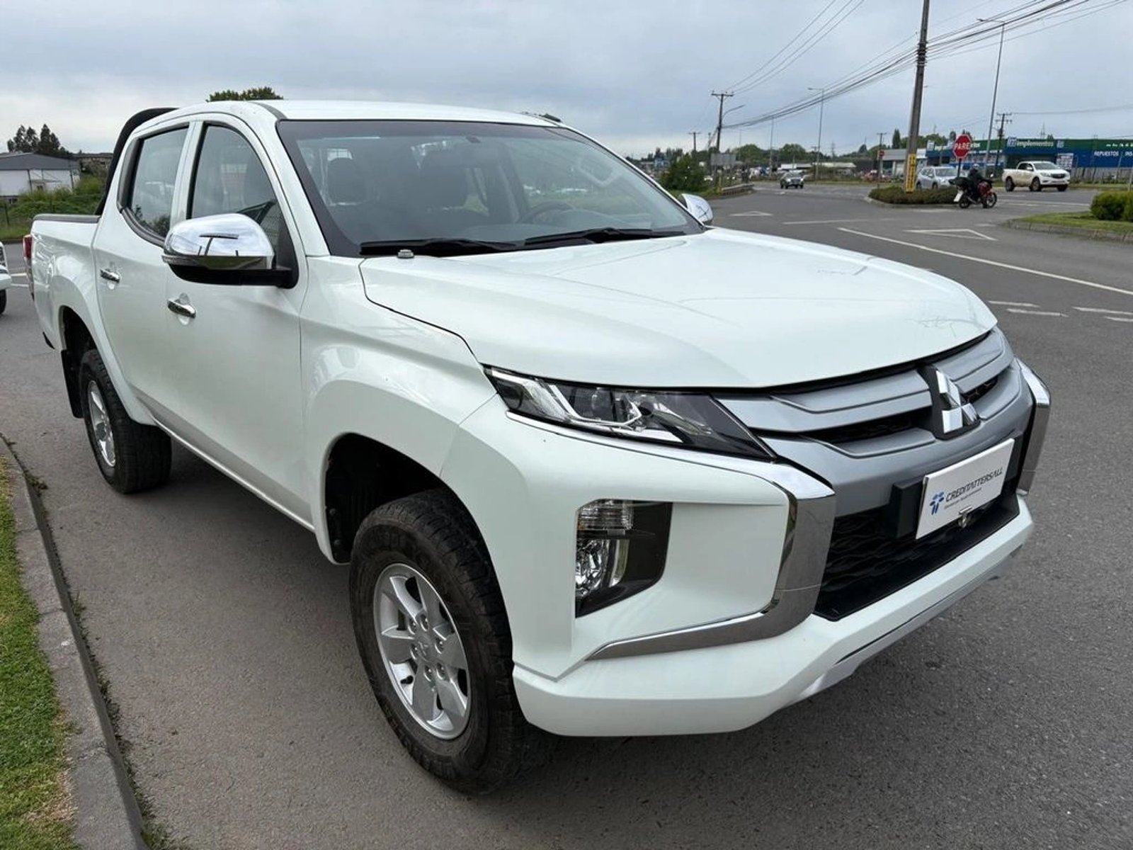 Mitsubishi L200 KATANA CR 4X2 2023 - Foto 2 de 11