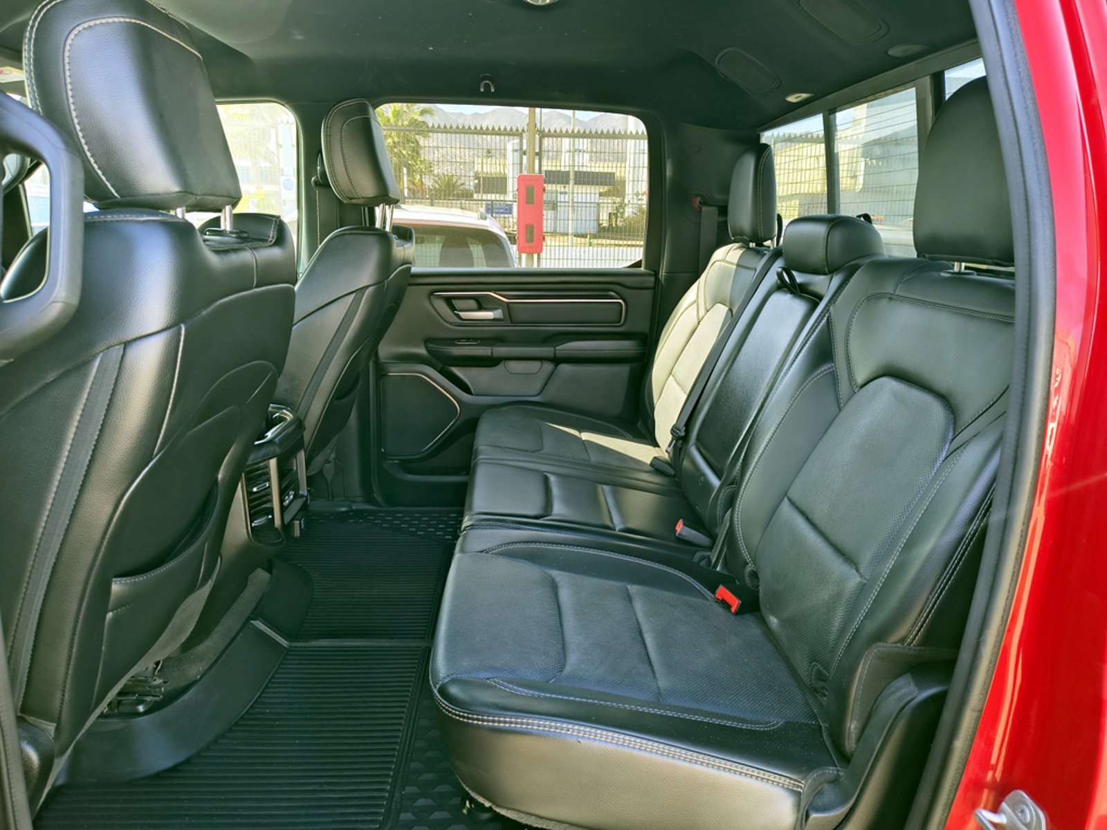 RAM 1500 5.7 Gasolina 4x4 T/A REBEL SPORT 2024 - Imagen 16 de 20