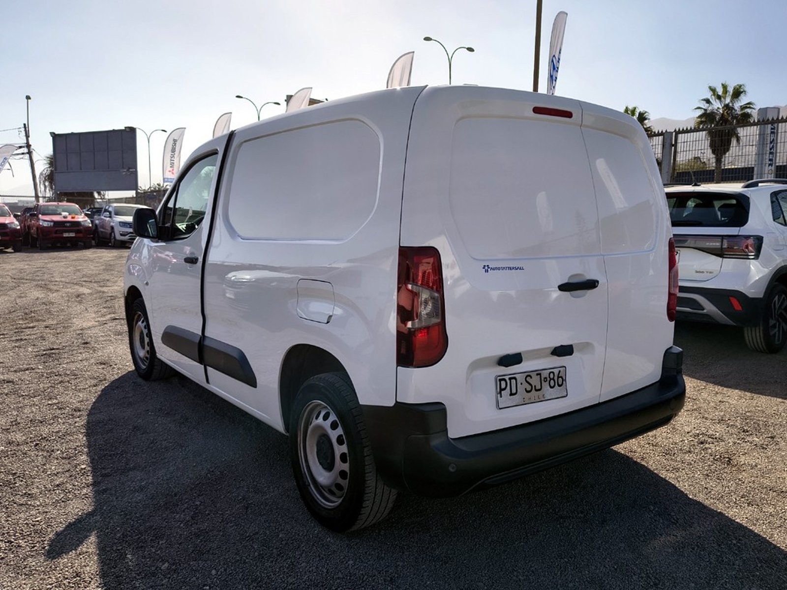 PEUGEOT PARTNER PARTNER 1.6 Diesel 4x2 T/M 2021 - Foto 5 de 17