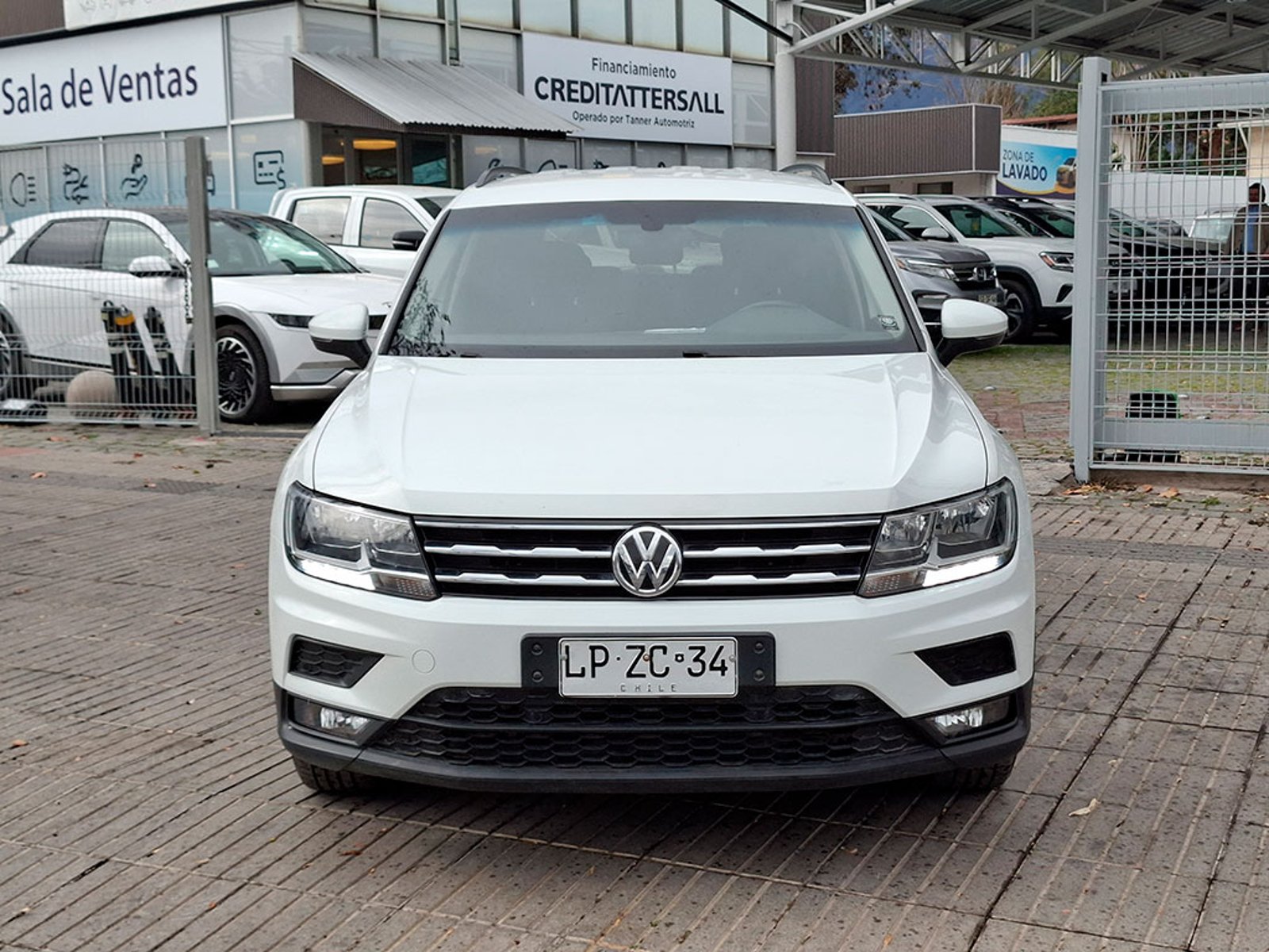 Volkswagen TIGUAN COMFORTLINE 4MOTION AT DIESEL 7 PASAJEROS 2020 - Foto 2 de 20