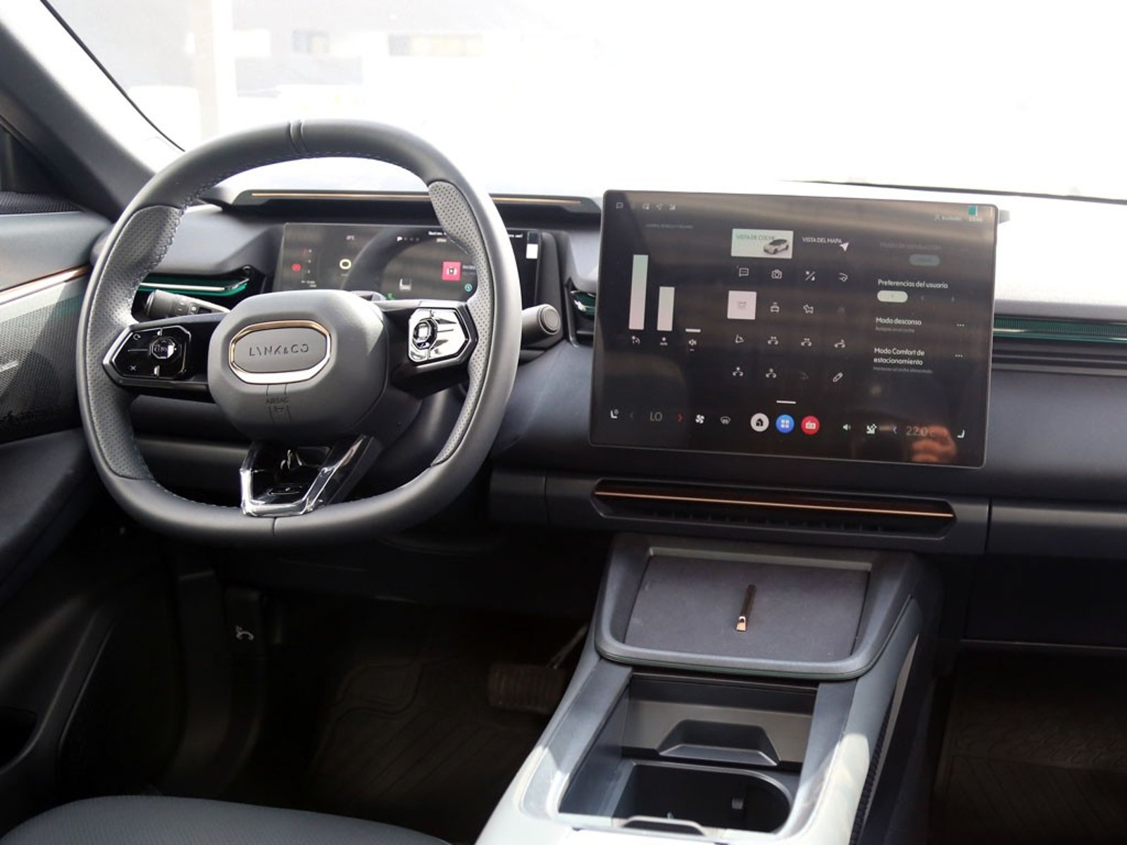 LYNK&CO 08 HALO HYBRID PHEV 1.5T 2026 - Imagen 13 de 20