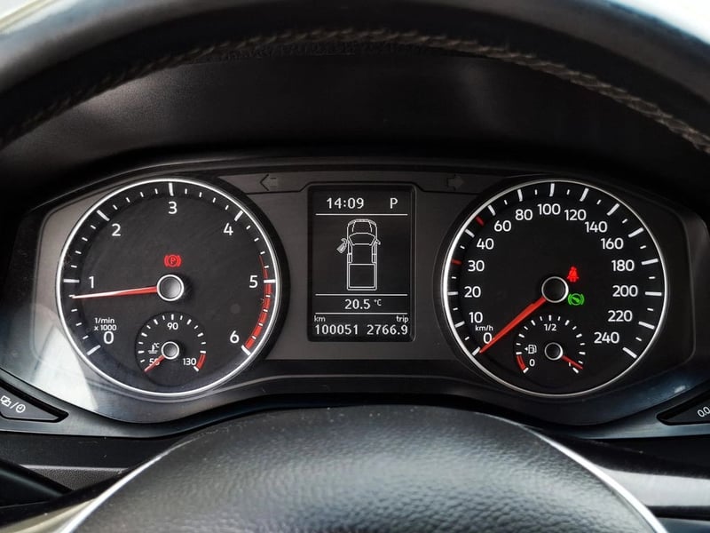Volkswagen AMAROK COMFORTLINE 4MOTION AT 2023 - Imagen 19 de 20