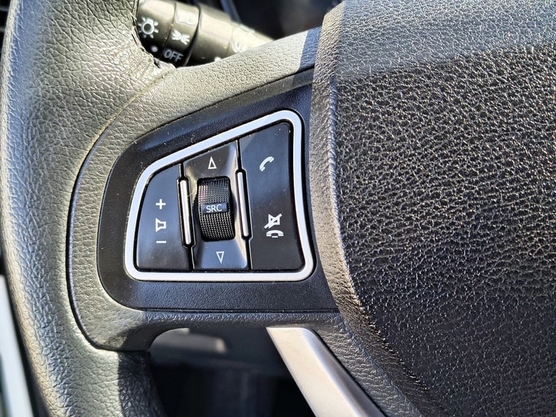 ZX Auto TERRALORD 2.5 Diesel 4x4 T/A 2023 - Imagen 14 de 20