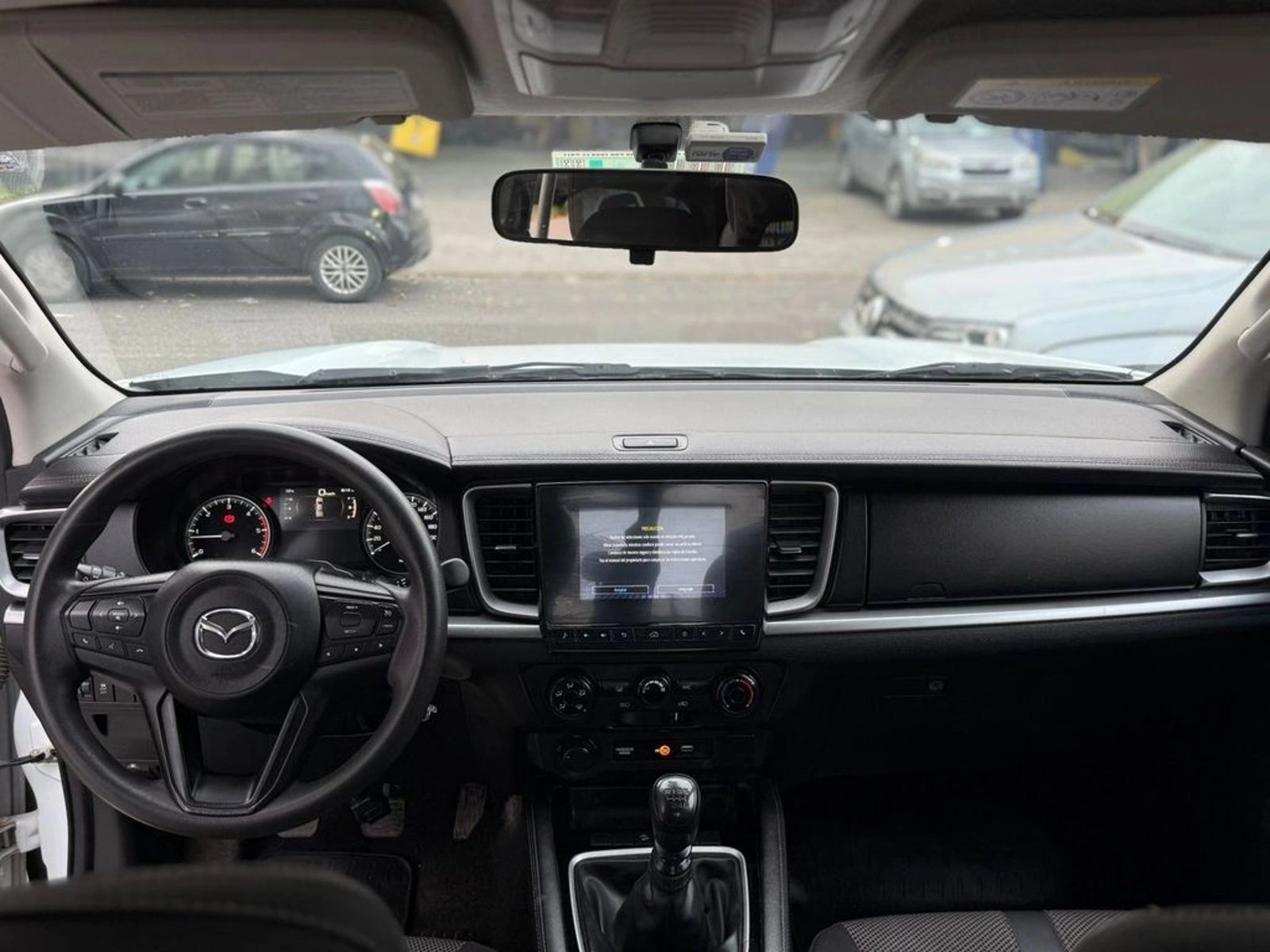 MAZDA BT-50 3.0  4X4  MT 2023 - Imagen 11 de 15