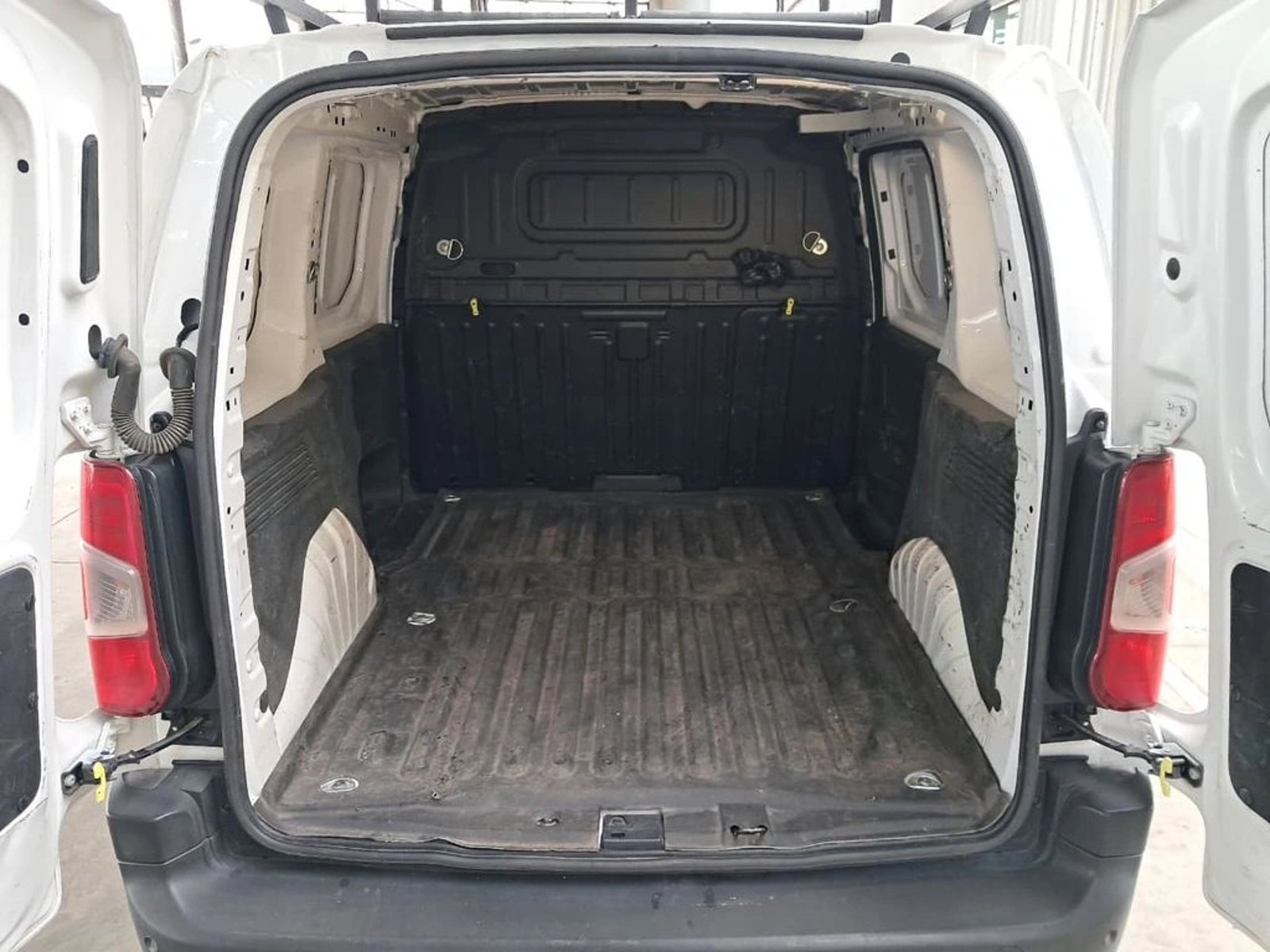 PEUGEOT PARTNER 1.5 L1 HDI 2024 - Imagen 9 de 15