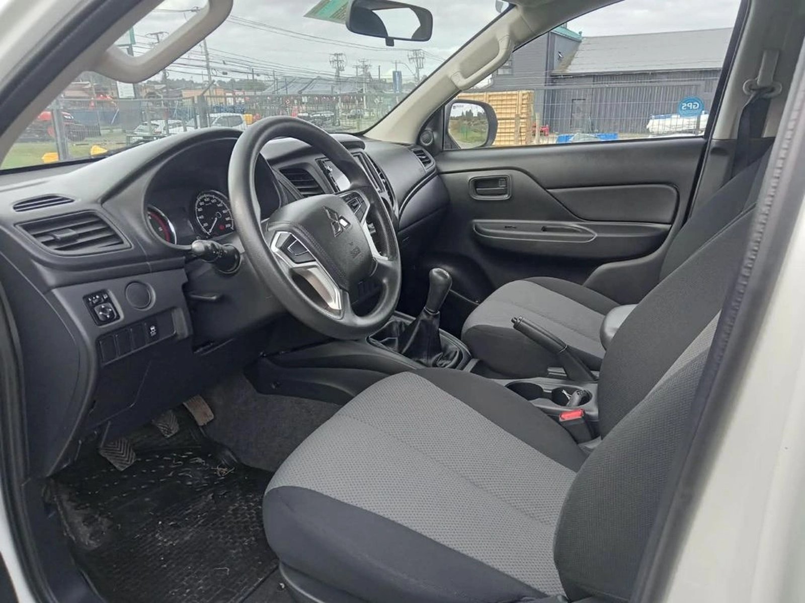 Mitsubishi L200 KATANA CR 2023 - Imagen 8 de 8
