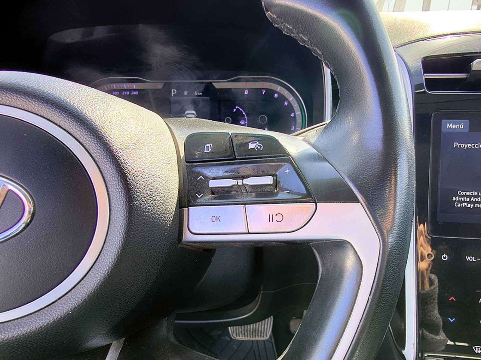 HYUNDAI TUCSON 2.0 Gasolina 4x4 T/A 2024 - Imagen 12 de 20
