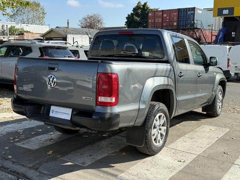 Volkswagen AMAROK 2.0 COMFORTLINE 4X4 AT 2023 - Imagen 8 de 20