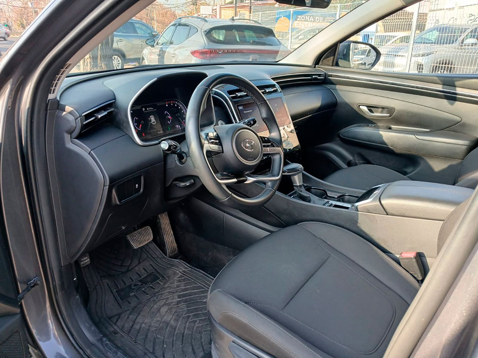 Hyundai TUCSON 2.0 NX4 PLUS 4WD 2025 - Imagen 12 de 18