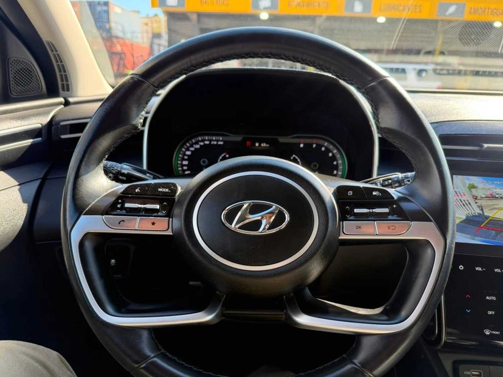 Hyundai TUCSON 2.0 4X4 AT 2025 - Imagen 16 de 17