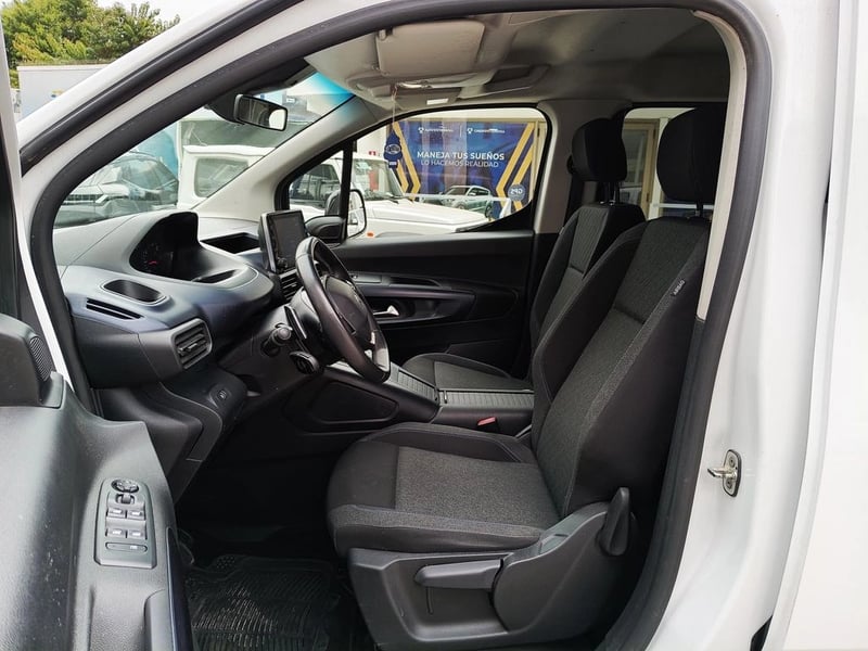 Peugeot RIFTER 1.5 ALLURE BLUEHDI AT 2024 - Imagen 13 de 20