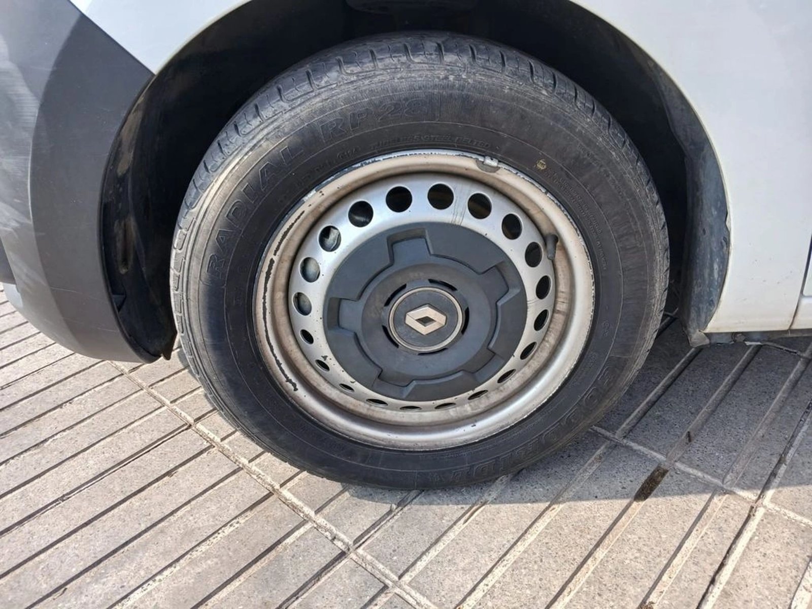 Renault EXPRESS EXPRESS 1.5 DIESEL MT 2022 - Imagen 15 de 15