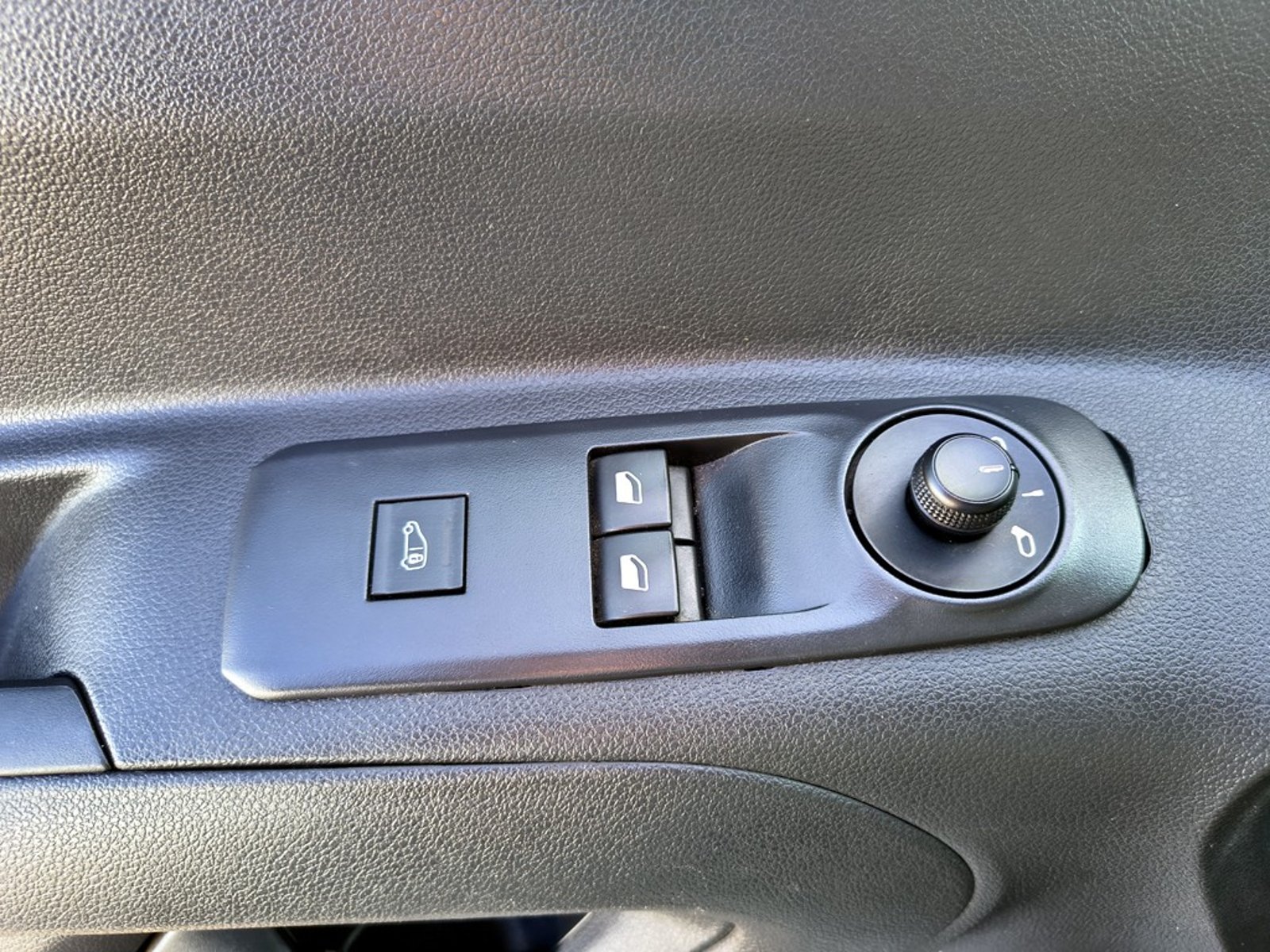 PEUGEOT PARTNER PARTNER L1 1.5 Diesel 4X2 T/M 2024 - Imagen 8 de 17