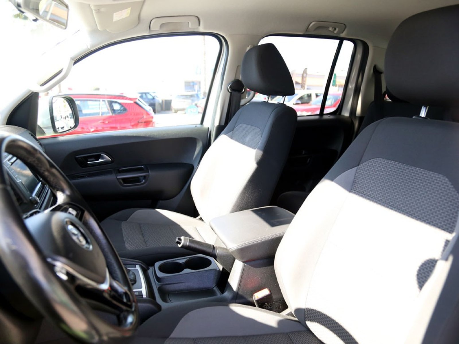 VOLKSWAGEN AMAROK COMFORTLINE AT 2.0 4X4 2021 - Imagen 11 de 20
