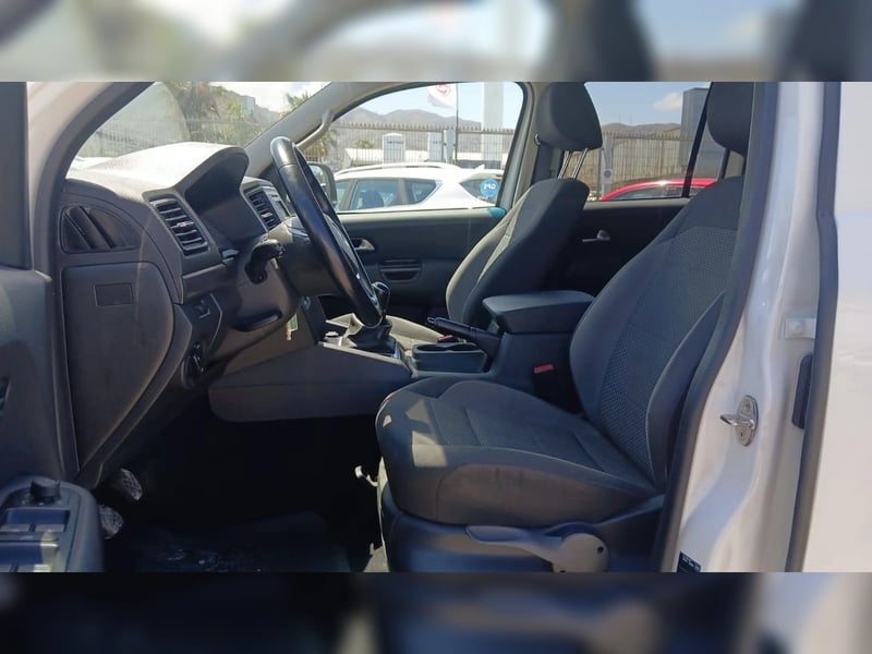 Volkswagen AMAROK 2.0 Diesel 4x2 T/M 2023 - Imagen 17 de 20