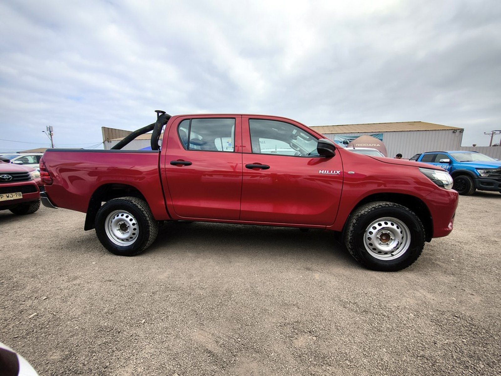 Toyota HILUX MT 2023 - Foto 4 de 20
