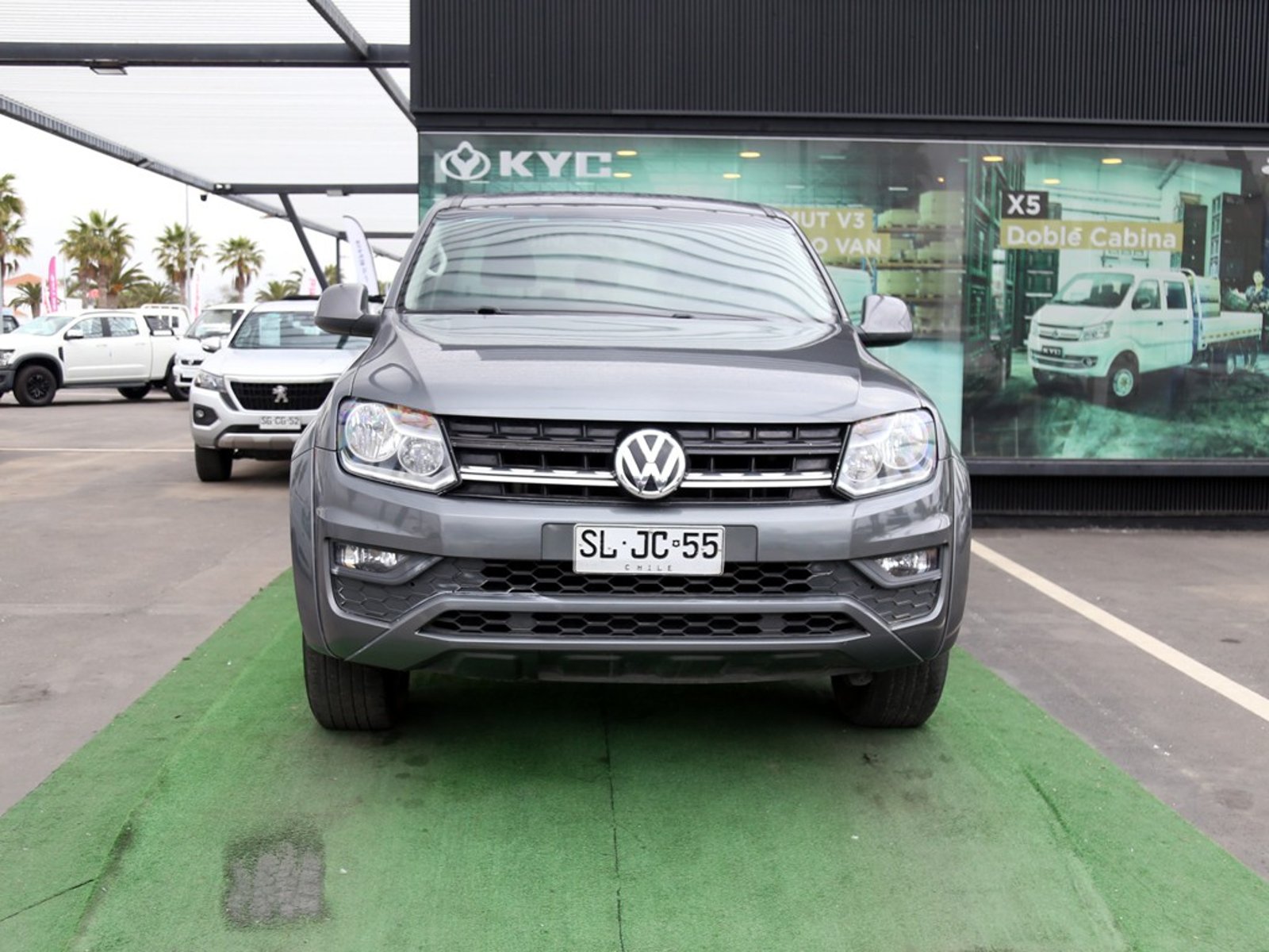 Volkswagen AMAROK TRENDLINE 4X2 2.0 MT 2023 - Foto 2 de 20