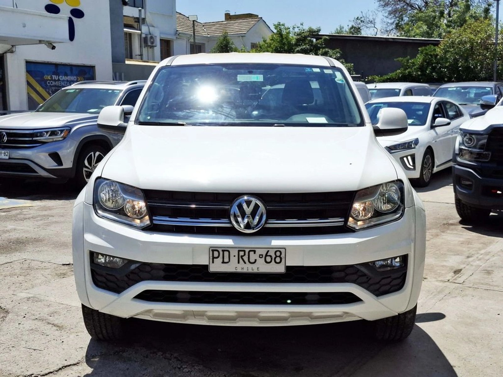 Volkswagen AMAROK TREDLINE 2.0 MT 4X2 2021 - Foto 2 de 20