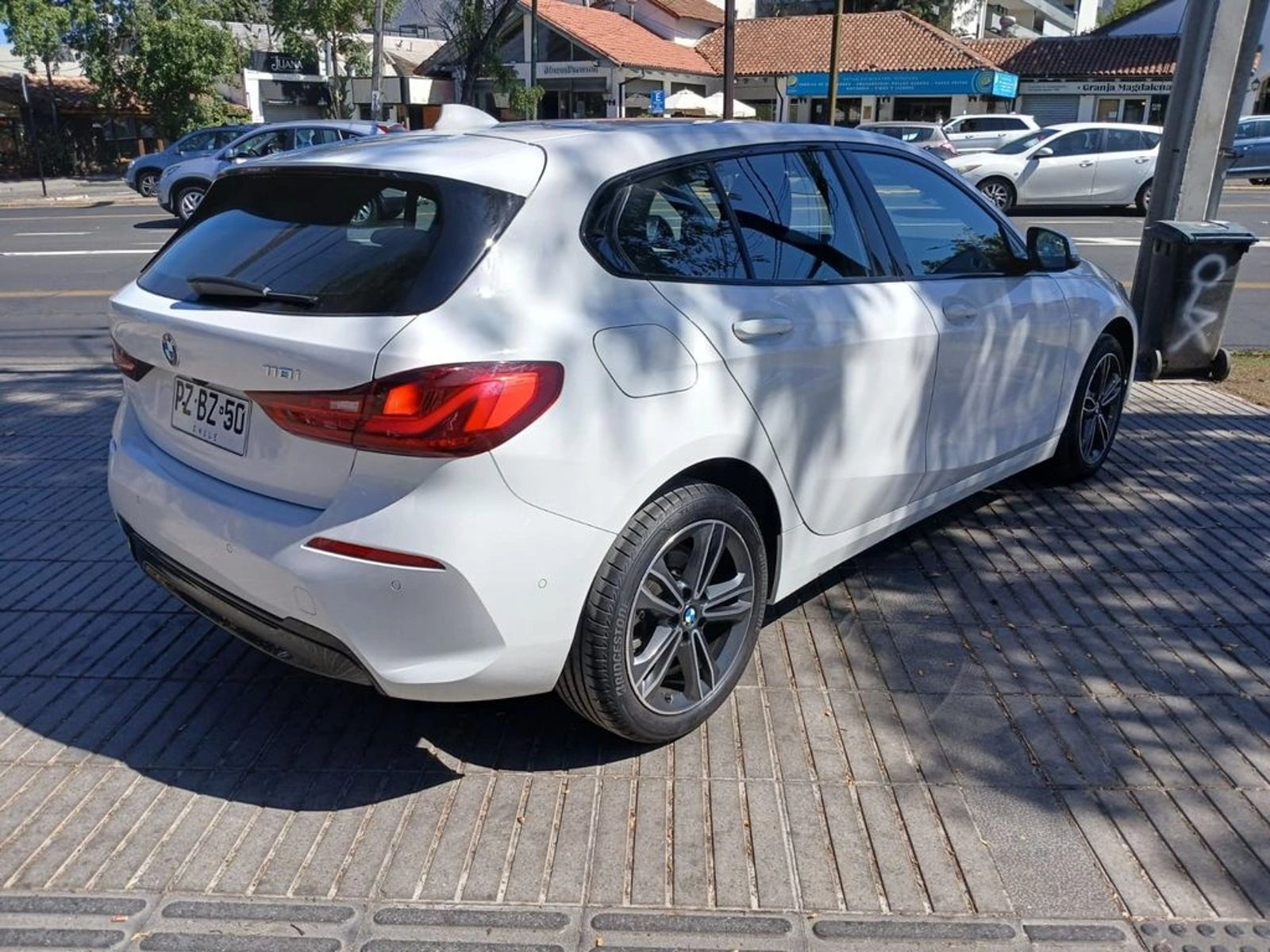 BMW 118 i 1.5 2021 - Imagen 7 de 20