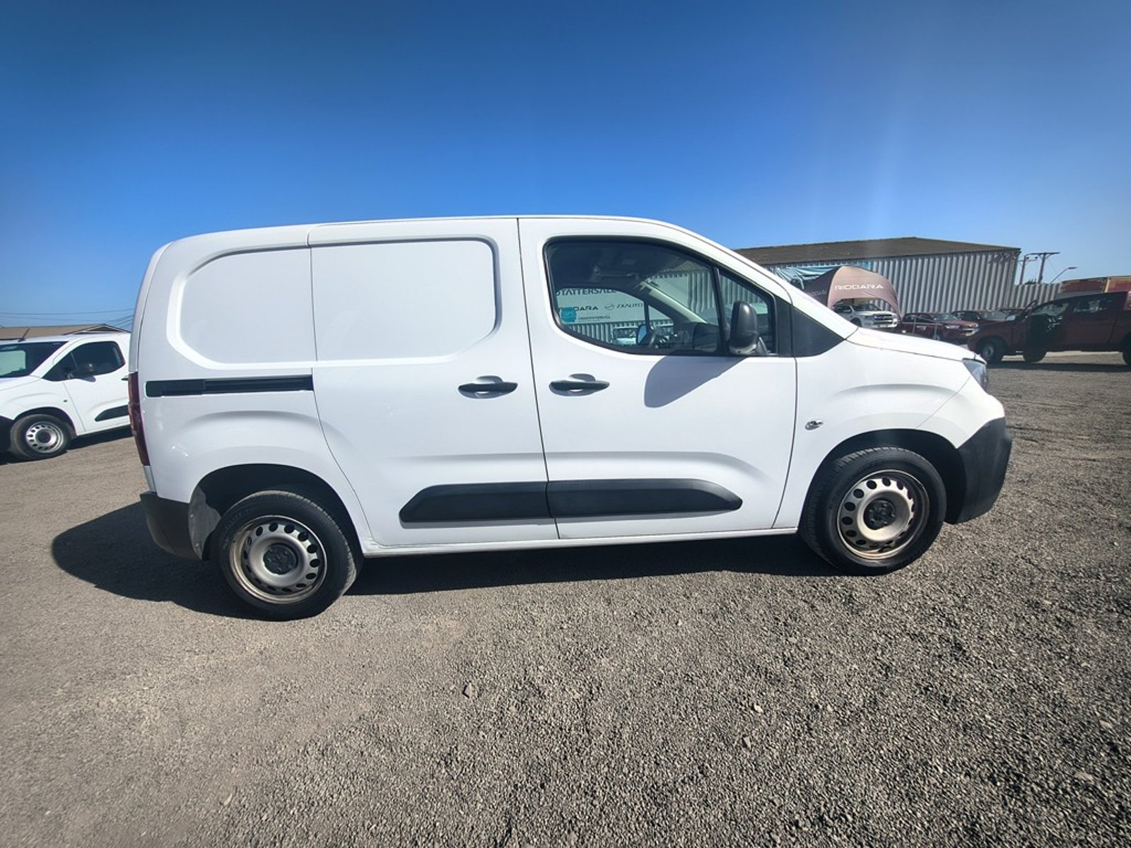 PEUGEOT PARTNER PARTNER 1.6 Diesel 4x2 T/M 2021 - Foto 4 de 17