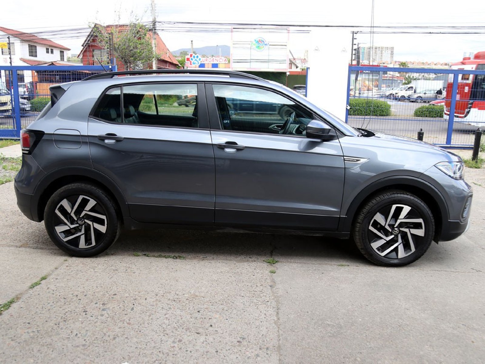 Volkswagen T-CROSS TSI COMFORTLINE 1.0 AUT 2025 - Foto 4 de 20