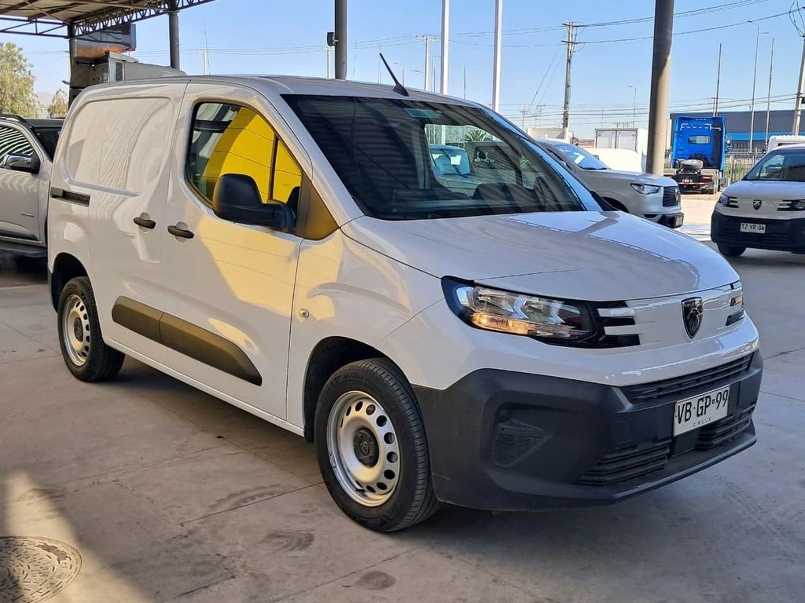 Peugeot PARTNER 1.5 L1 4X2 MT 2025 - Foto 4 de 20