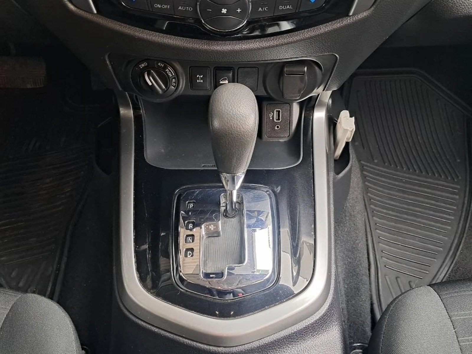 Nissan NAVARA 2.3 XE DC 4X4 AT 2023 - Imagen 20 de 20