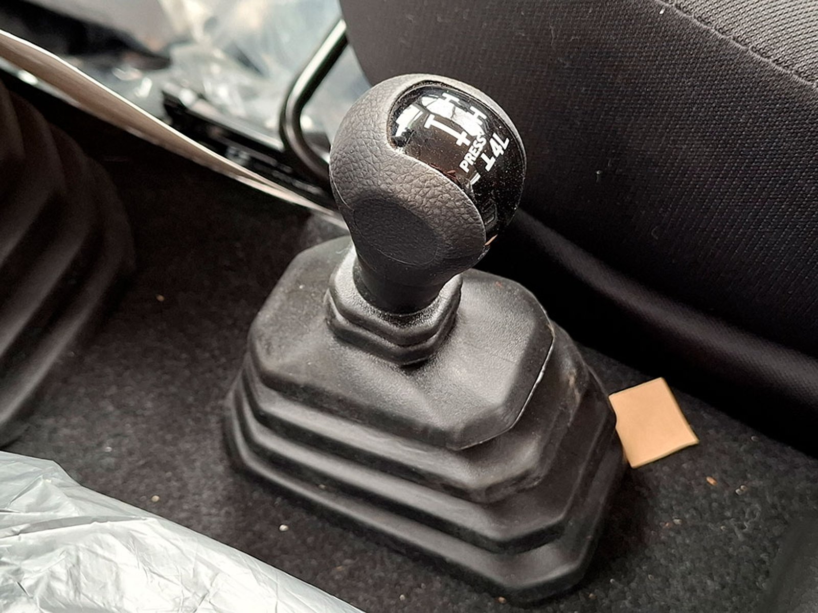 Suzuki JIMNY GL WINCHE MT 4X4 2026 - Imagen 18 de 20