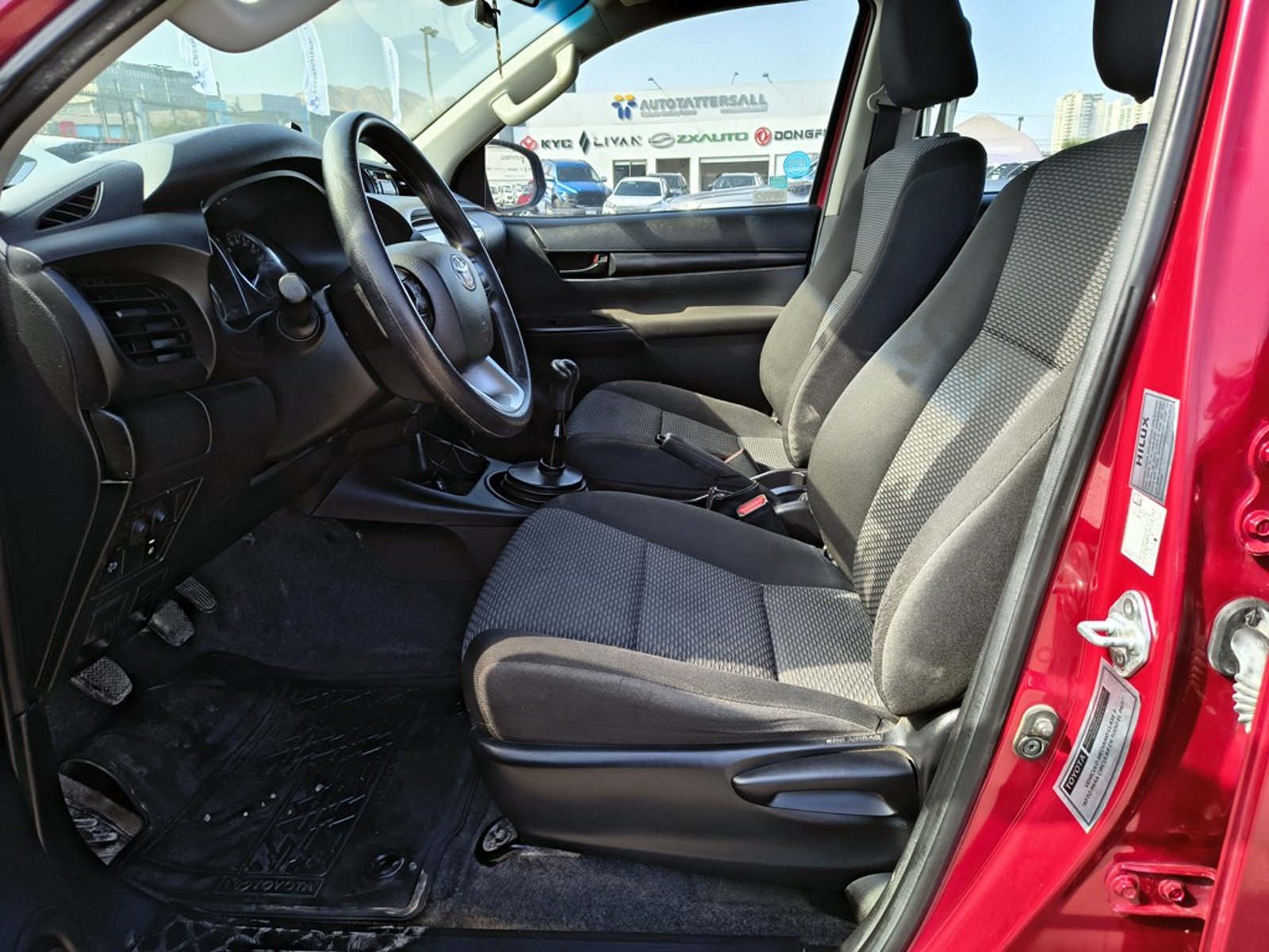 TOYOTA HILUX TSS 2.4 Diesel 4X2 T/M 2022 - Imagen 12 de 19