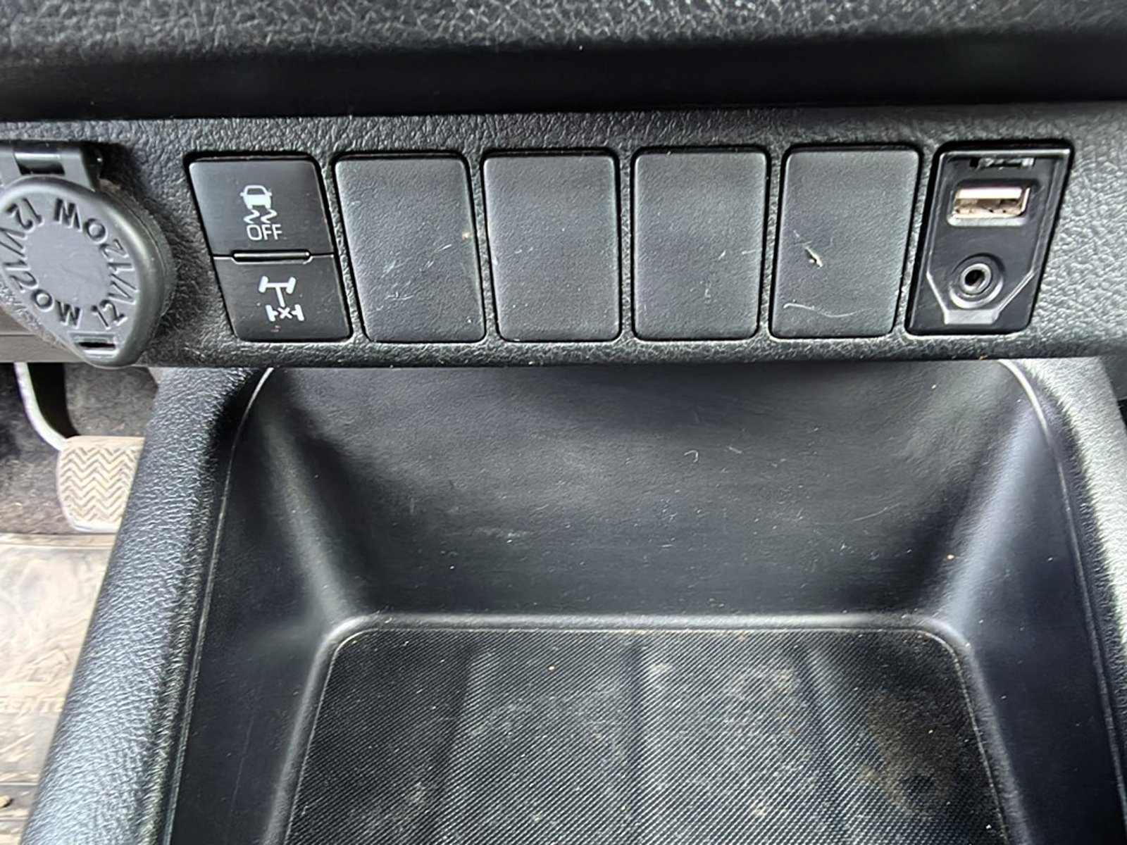 TOYOTA HILUX HILUX TSS 2.4 Diesel 4X2 T/M 2022 - Imagen 16 de 20