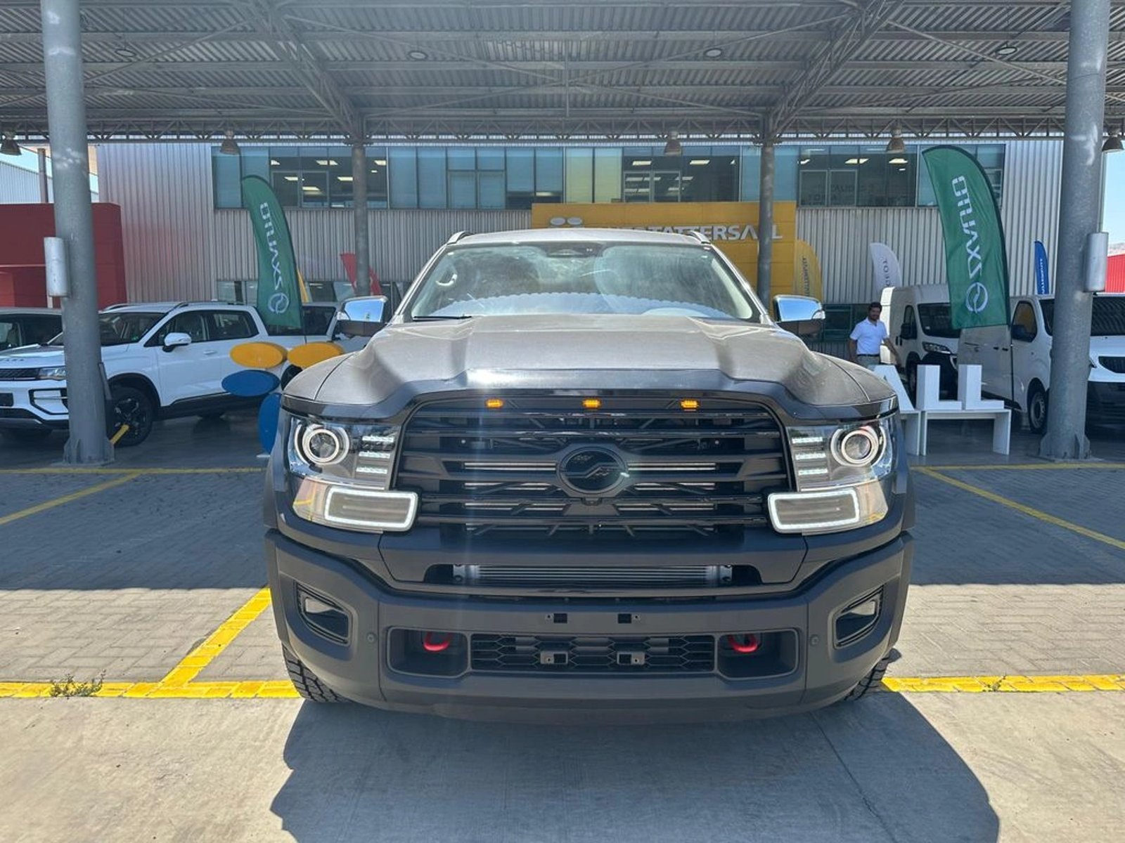 ZX Auto GRAND LION LUX XL DIESEL 4X4 AT 2.3 E6 2026 - Foto 2 de 19