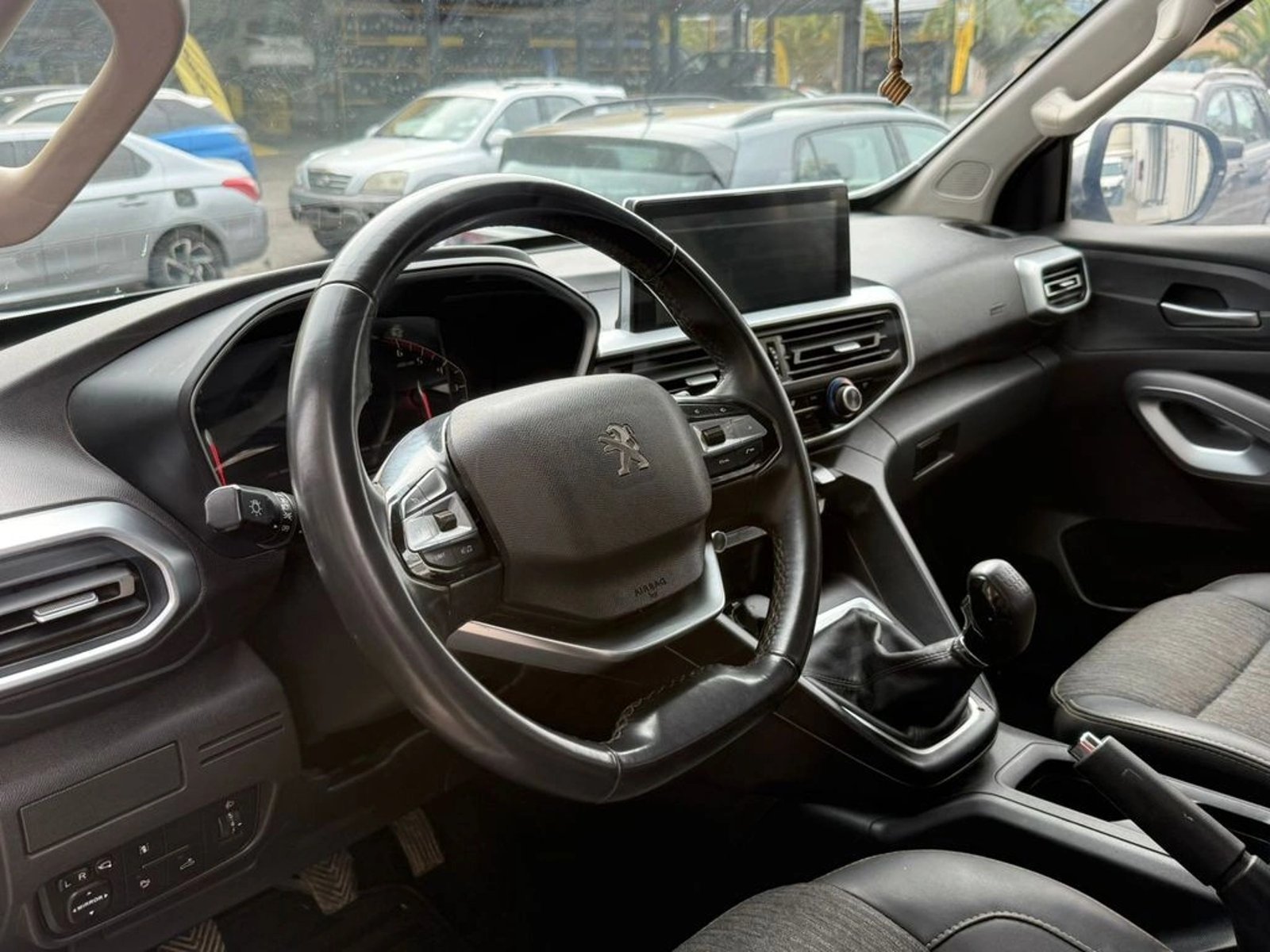 PEUGEOT LANDTREK ACTIVE HDI  4X4 MT 2023 - Imagen 8 de 14